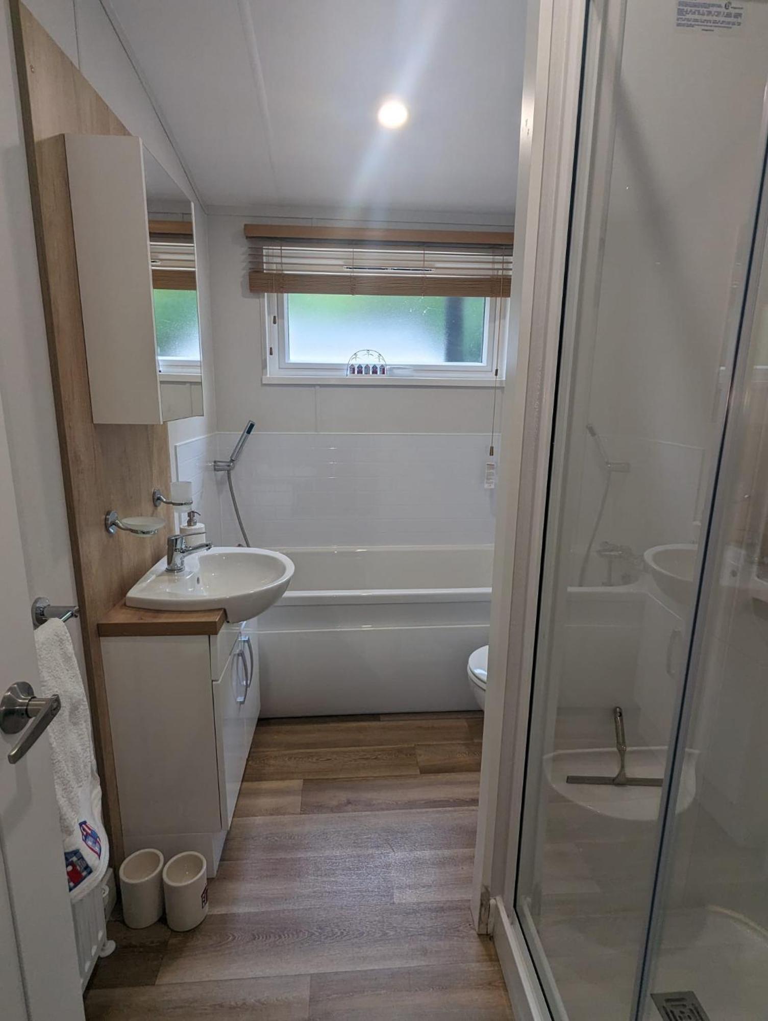 Luxury Stunning Sensation Lodge On 5 Star Shorefield Country Park New Forest Entertainment And Leisure Passes Included Milford on Sea Exteriör bild